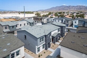 Building Photo - 6184 Hibiscus Gdn St
