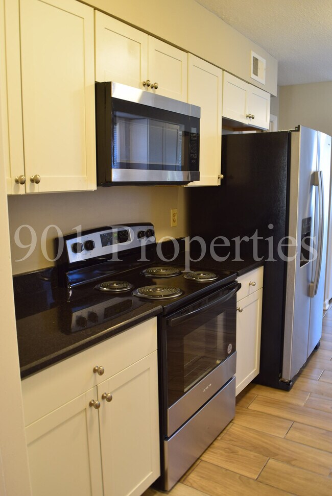 Foto del edificio - 5245 Braidwood Cove