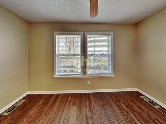 Foto del edificio - 3498 Torrington Ln