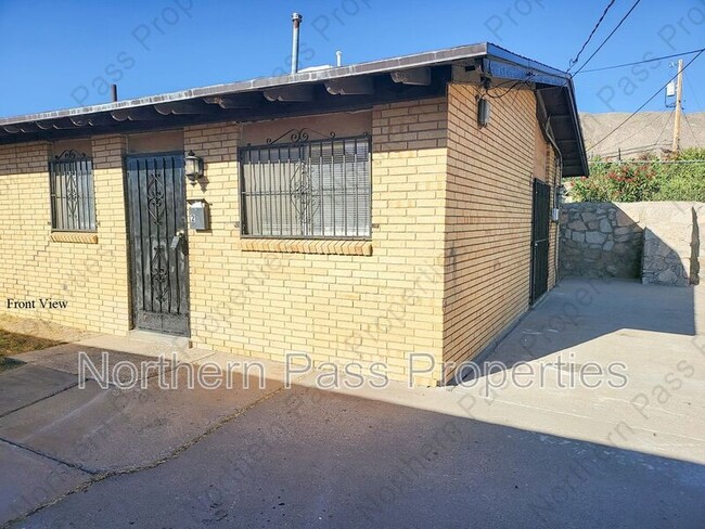 Building Photo - 5233 Carousel Dr
