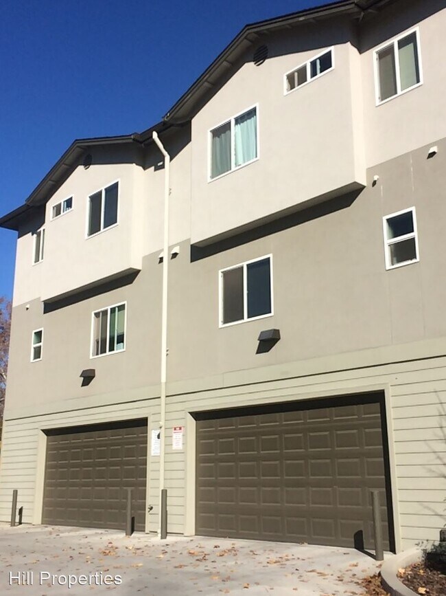 Building Photo - 710 Ivy St