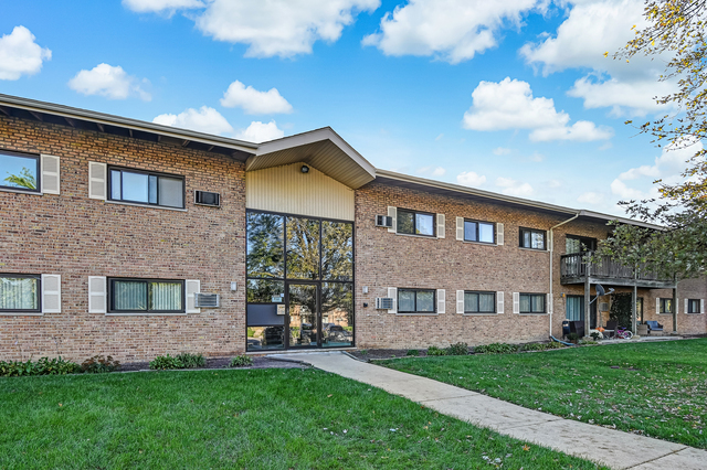 Foto principal - 7413 Brookdale Dr