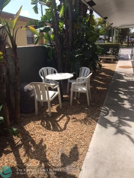 Foto del edificio - 713 SE 18th St