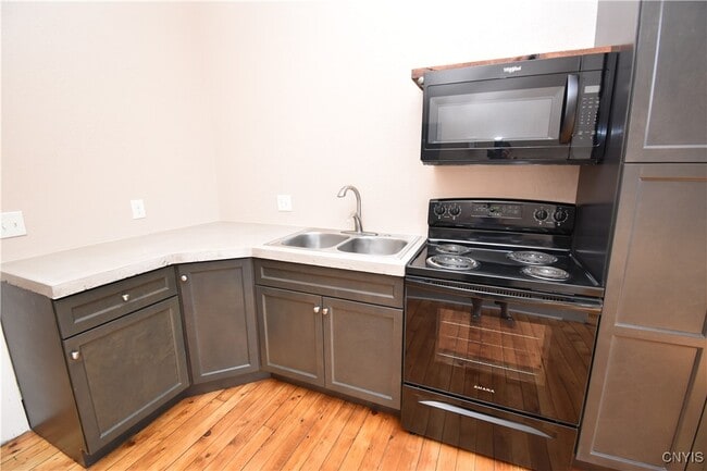 Foto del edificio - 170 Court St