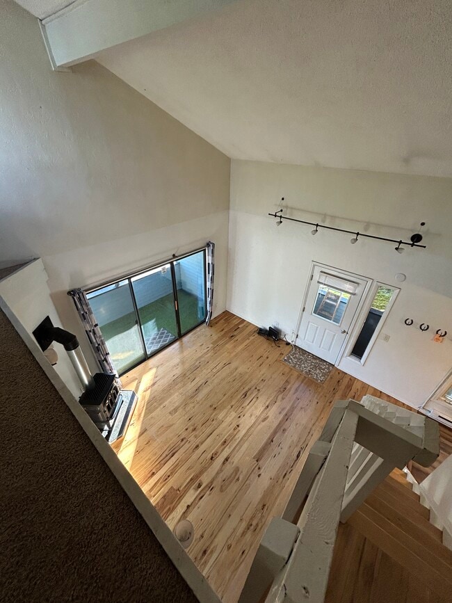 Building Photo - 3020 Village Dr
