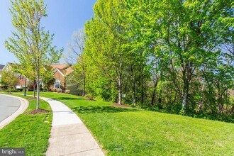 Building Photo - 400 Long Trail Terrace