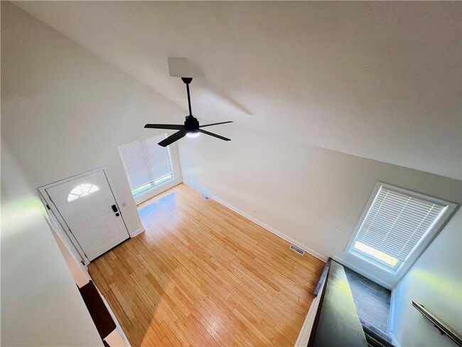 Building Photo - 131 Broxbourne Dr