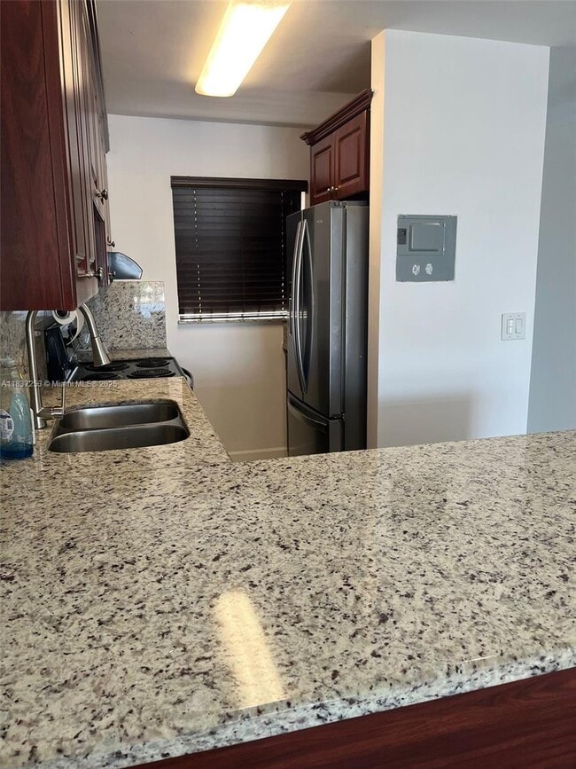 Foto del edificio - 6055 W 19th Ave