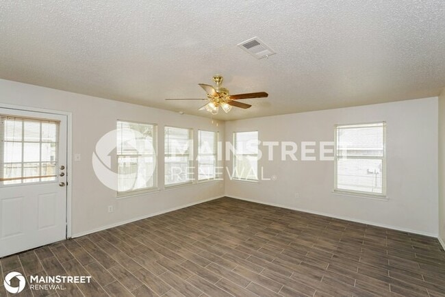 Building Photo - 605 Snapdragon Ln
