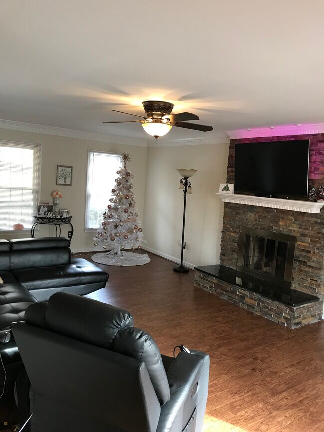 13607 Winning Colors Ln, Midlothian, VA 23112 House Rental in Midlothian, VA