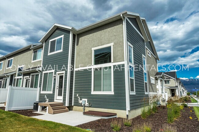 Building Photo - 1709 N 3830 W
