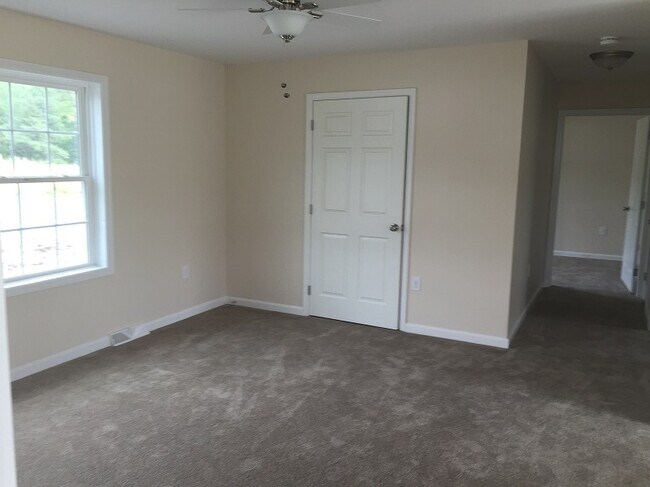 Building Photo - 38 Rudd Farm Dr