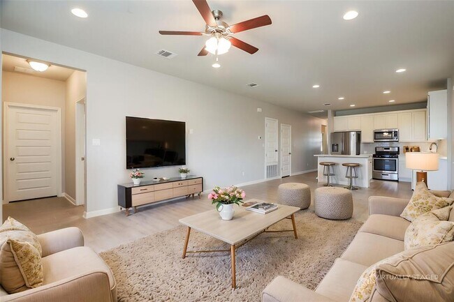 Foto del edificio - 2724 Juniper Woods Rd