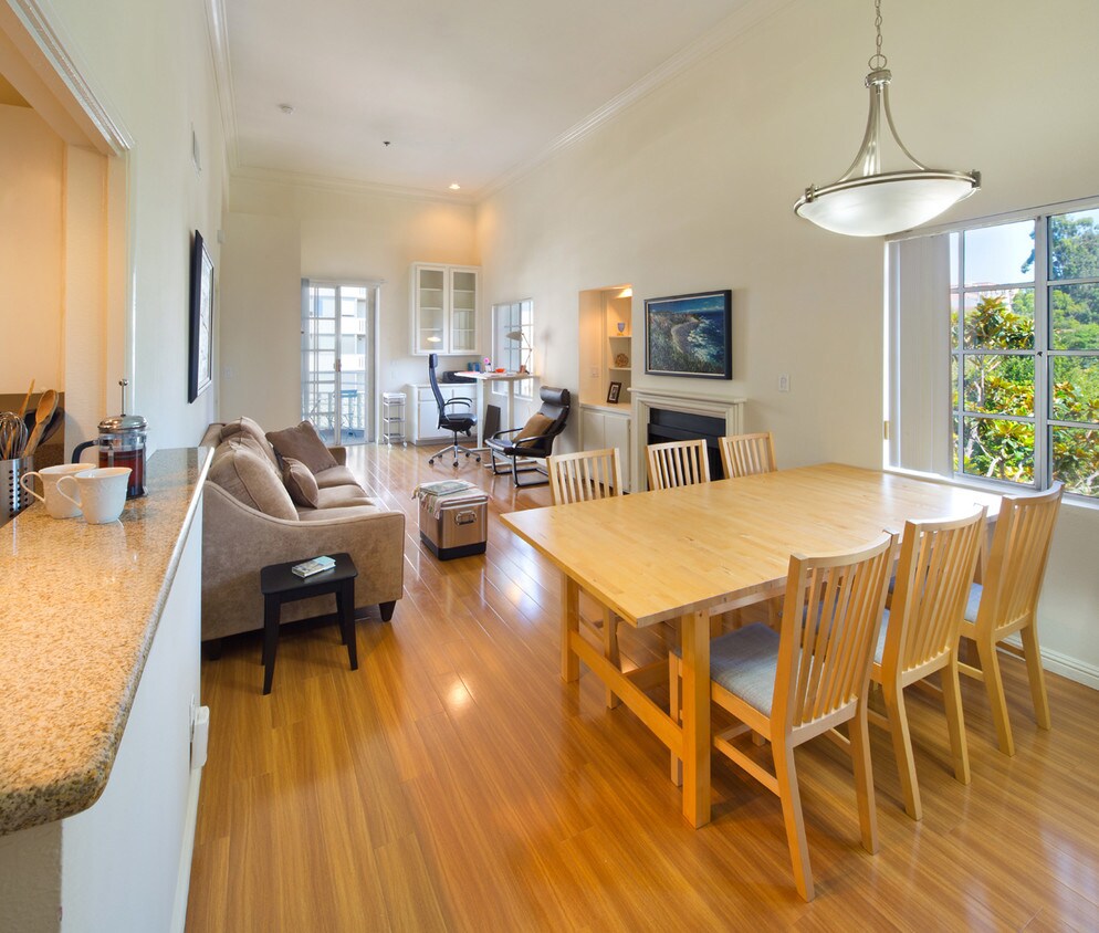 Foto principal - 962 Hilgard Ave