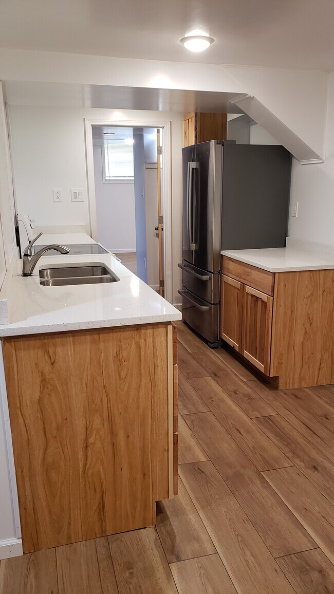 Kitchen - 619 N Genesee St