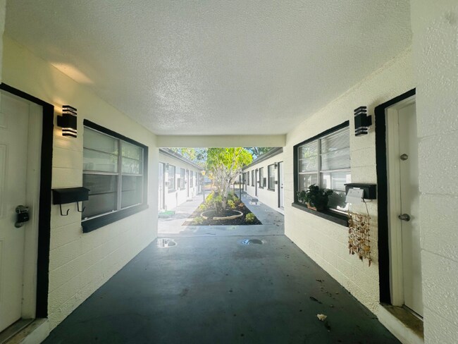 Foto del edificio - 618 93rd Ave N