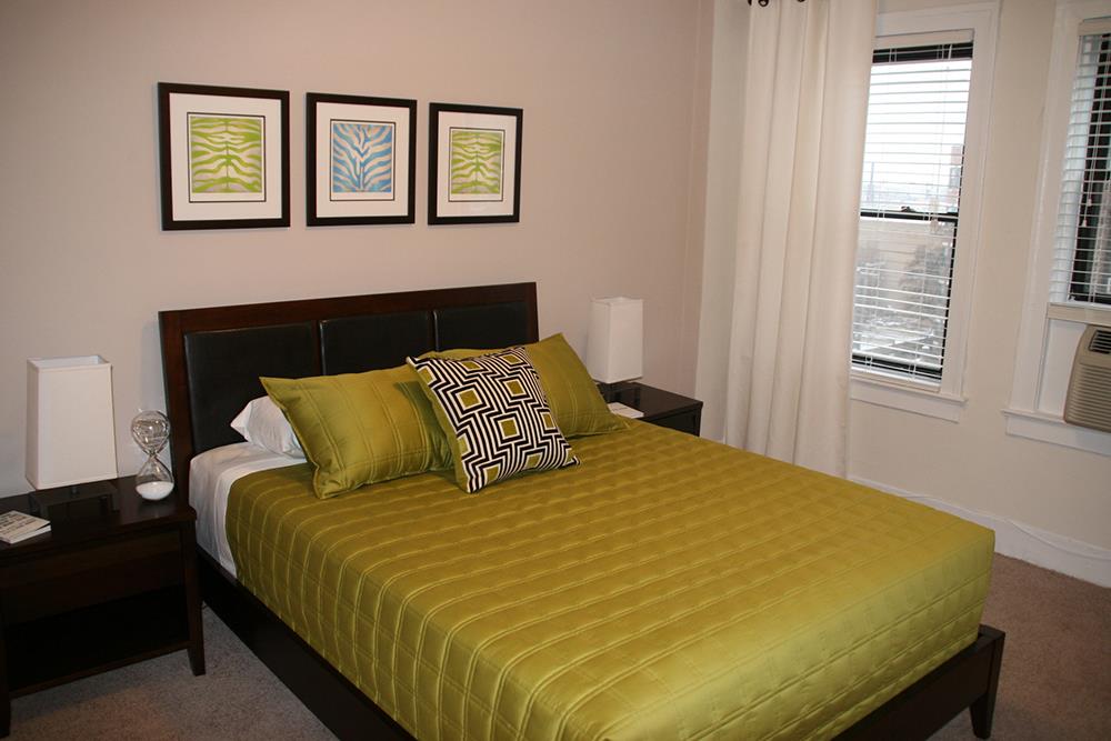 Foto principal - 2756 N Pine Grove Ave