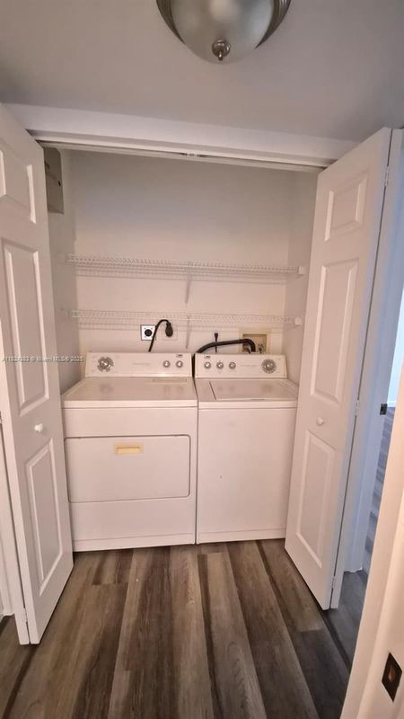 Foto del edificio - 11155 SW 5th Pl