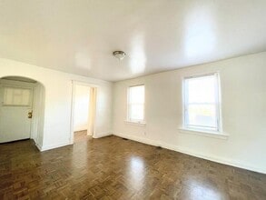 Building Photo - 7212 Lyndover Pl