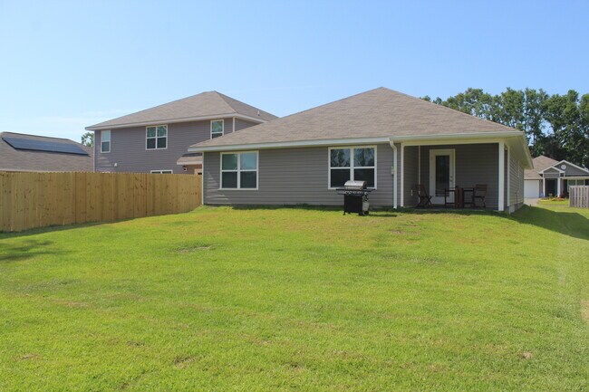 Building Photo - 1727 Mary Jo Way