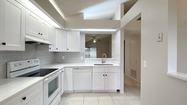 Photo - 11640 Anjali Ct Townhome