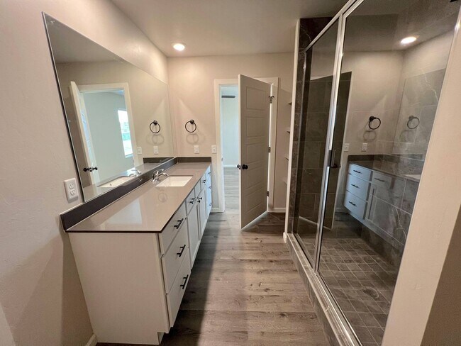 Building Photo - Location, Size, & Convenience!! BRAND NEW ...