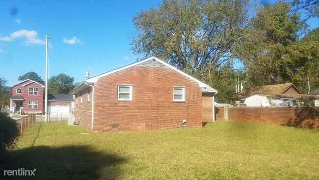 Building Photo - 3 br, 2 bath House - 4709 Clifford St