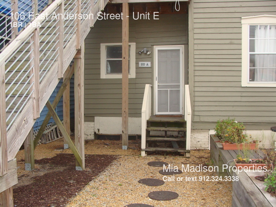 Primary Photo - 106 E Anderson St