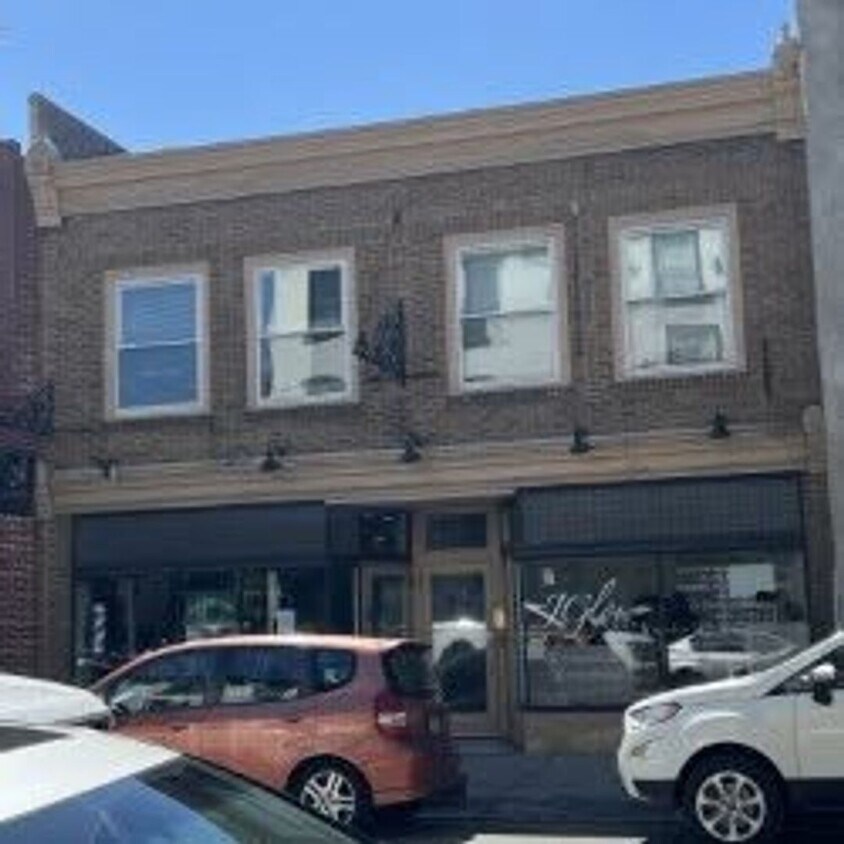 Foto principal - 4352 Main St