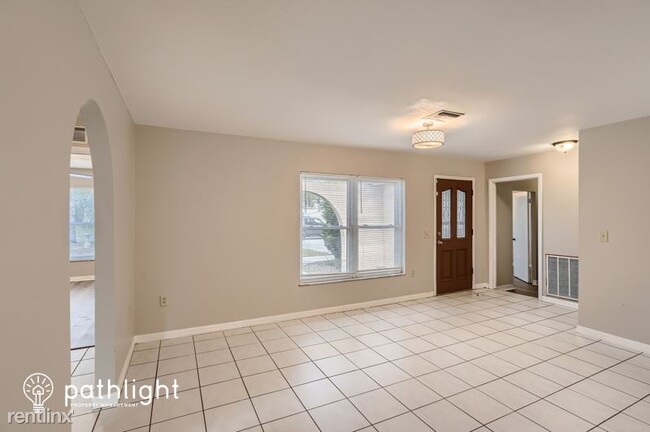 Building Photo - 3 br, 2 bath House - 1458 Hathaway Ave UNIT