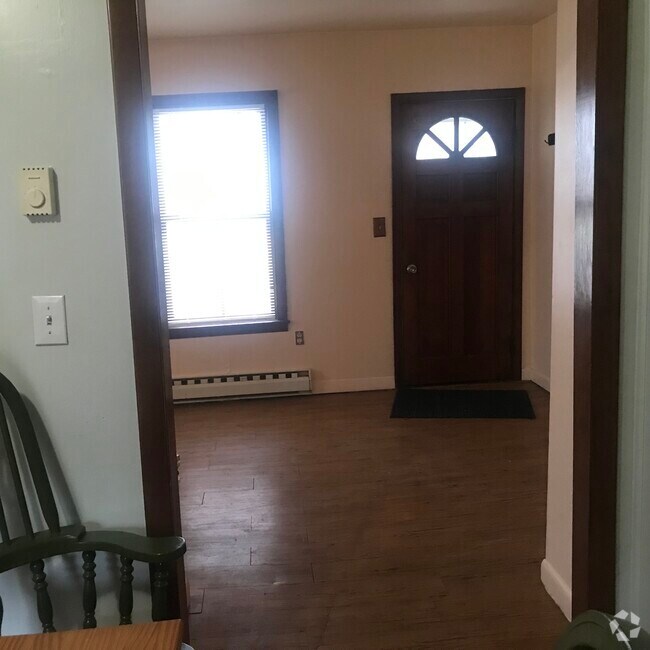 Apartments For Rent in Stafford CT with High Ceilings 1 Rentals