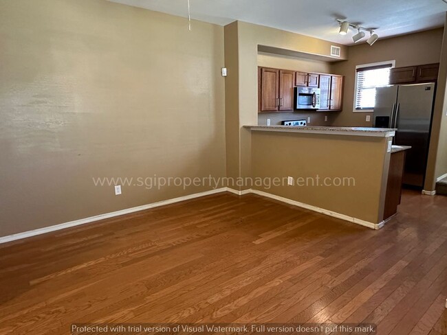 Foto del edificio - Beautiful Phoenix Townhome for Rent