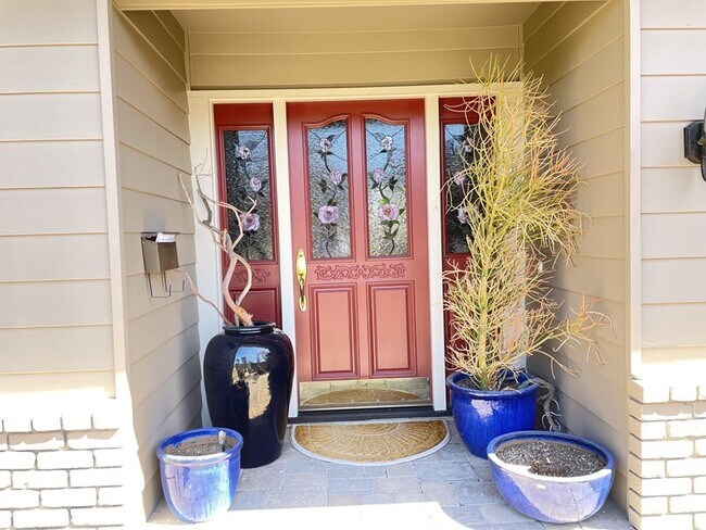 Building Photo - Large Almaden Home