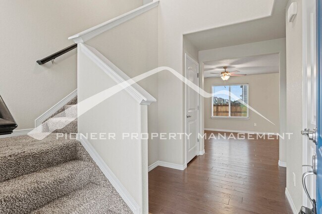Foto del edificio - 3-Bedroom, 2.5 Bath Home in Desirable Lorson Ranch with 2 car garage, fenced yard and Air Conditi...