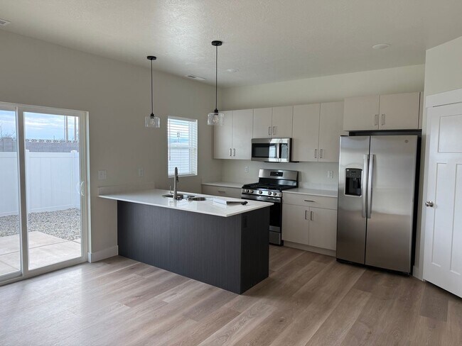 Foto del edificio - 3143 W 1625 N