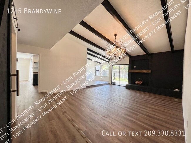 Building Photo - 1215 Brandywine-