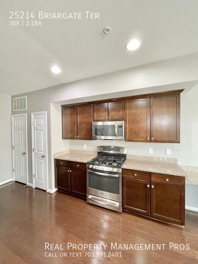 Foto del edificio - 25214 Briargate Terrace