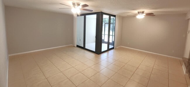 Foto del edificio - 820 Lavers Cir