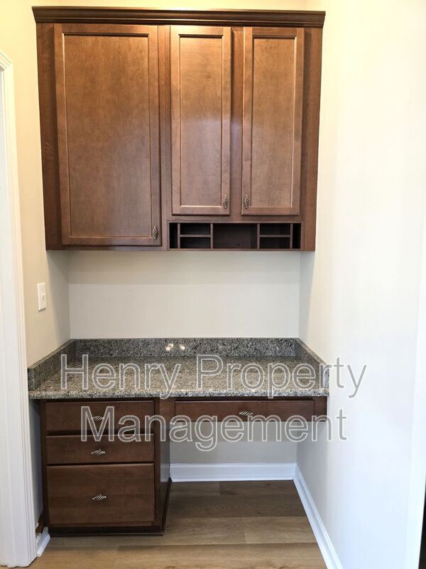 Foto del edificio - 3714 Colby Chase Drive