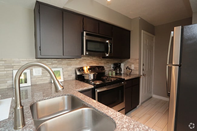 C4 Floor Plan Kitchen - Island Bay Resort Apartments