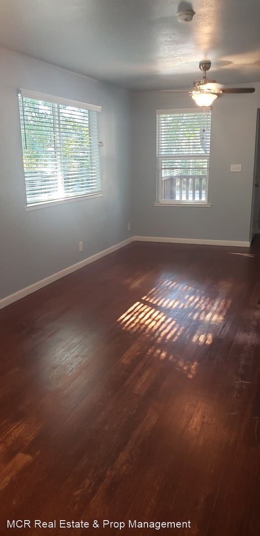 Building Photo - 3 br, 2 bath House - 14117 PINE ST