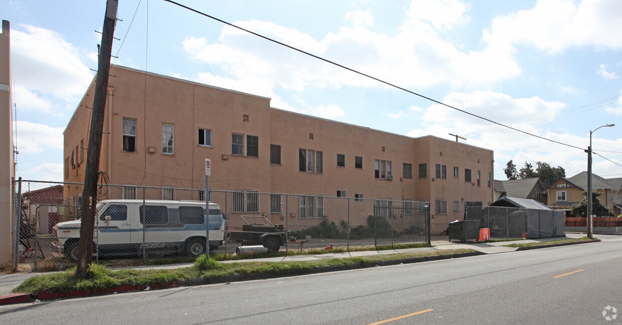 Building Photo - 303 E 35th St