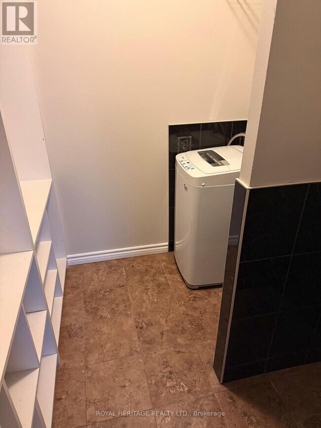 Building Photo - 1210 Radom St