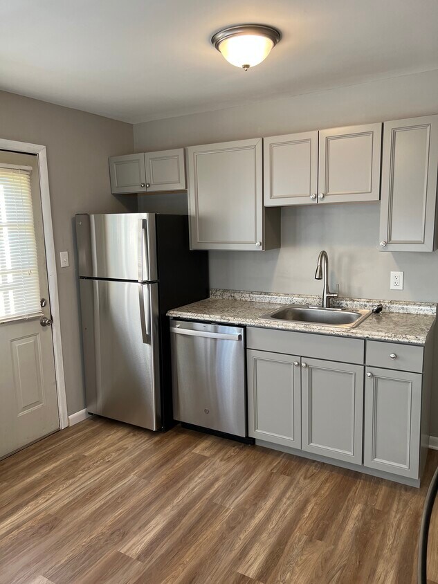 476 Berkshire Ln, Hampden Township, PA 17050 Townhome Rentals in