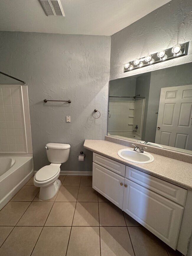 Foto del edificio - 2331 Whitemarsh Way