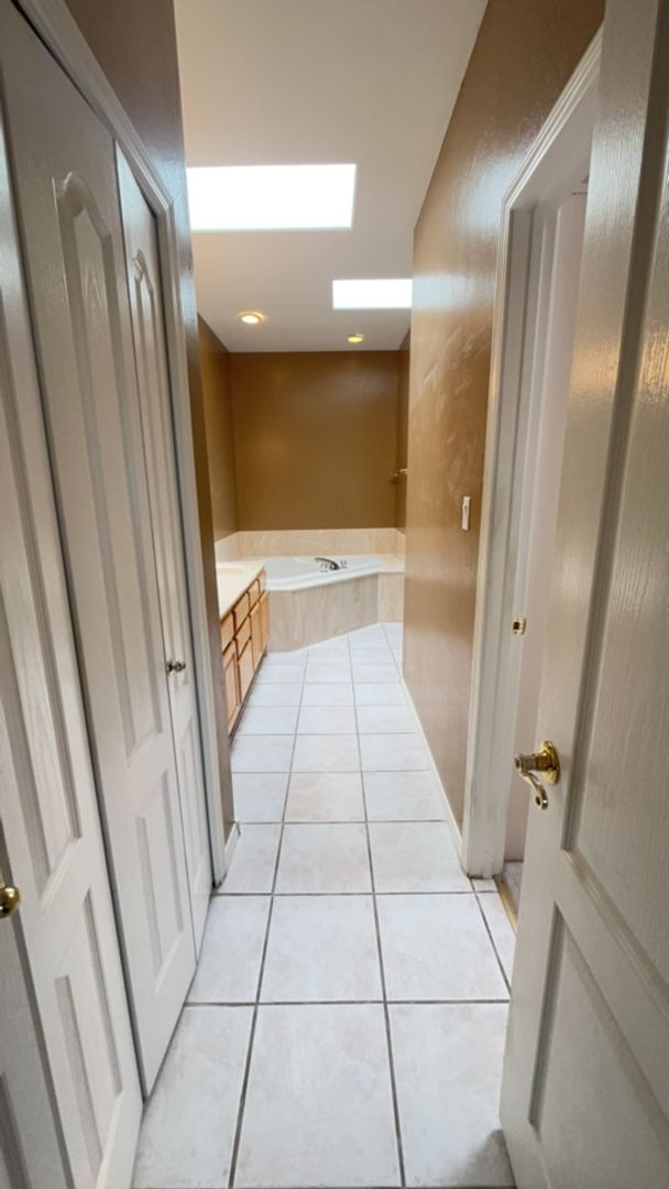 Foto del edificio - COMING SOON 3 bedroom 2 bath Townhouse Located In Sandia Heights!