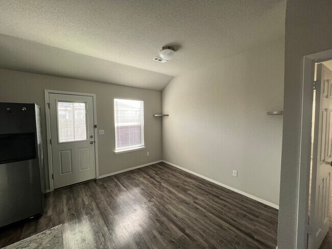 Foto del edificio - 1322 S Scissortail Ln