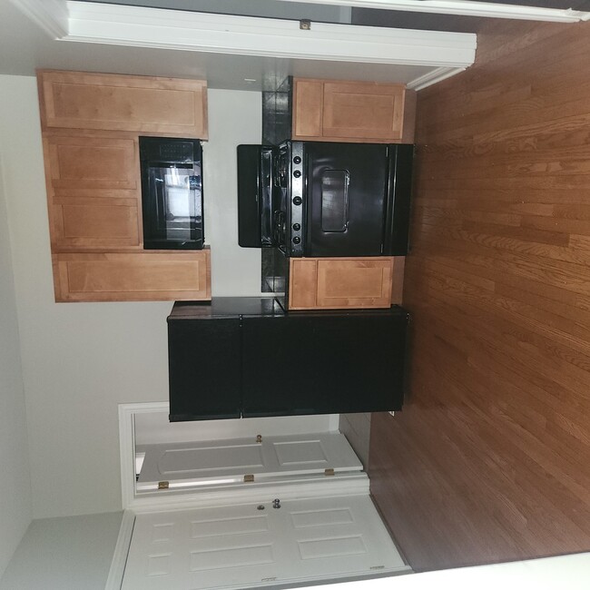 Building Photo - 3471 S Archer Ave