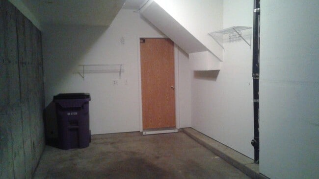 Building Photo - 1699 S Trenton St