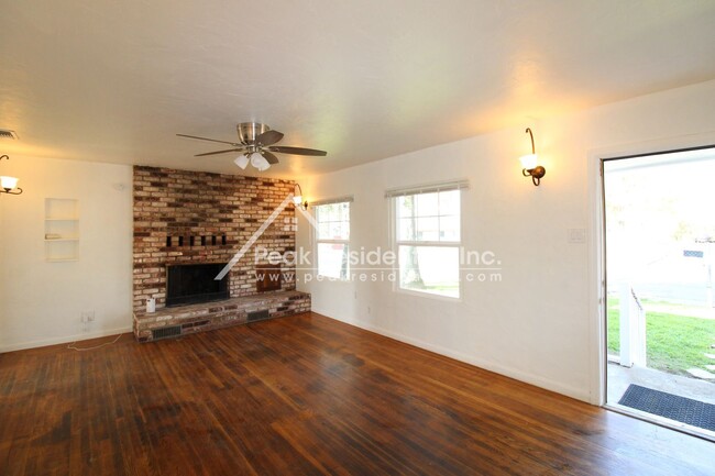 Building Photo - 3 br, 1 bath House - 700 Morey Avenue